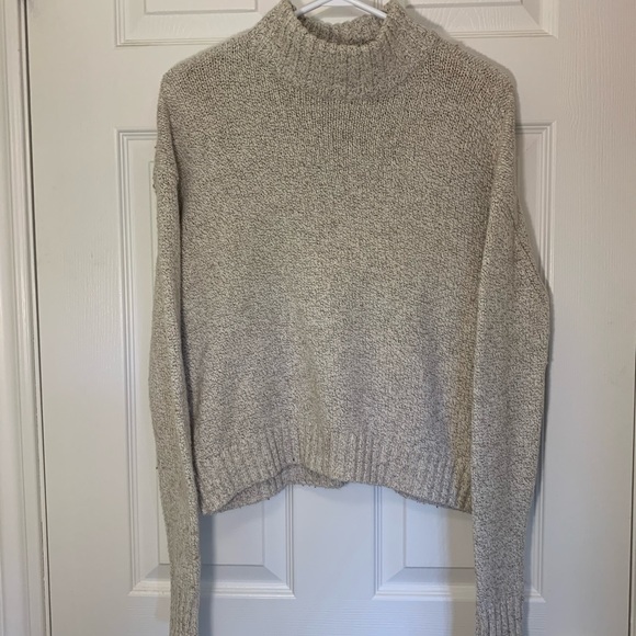 American Eagle Outfitters Sweaters - American Eagle turtleneck